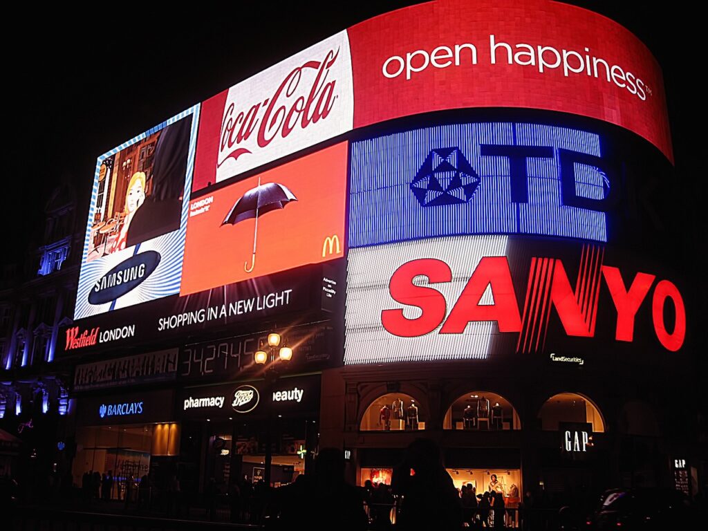 piccadilly circus, ads, alight, london, piccadilly circus, piccadilly circus, piccadilly circus, piccadilly circus, piccadilly circus, ads, ads